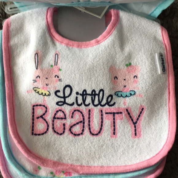 BRAND NEW Gerber Bibs - Picture 3 of 5